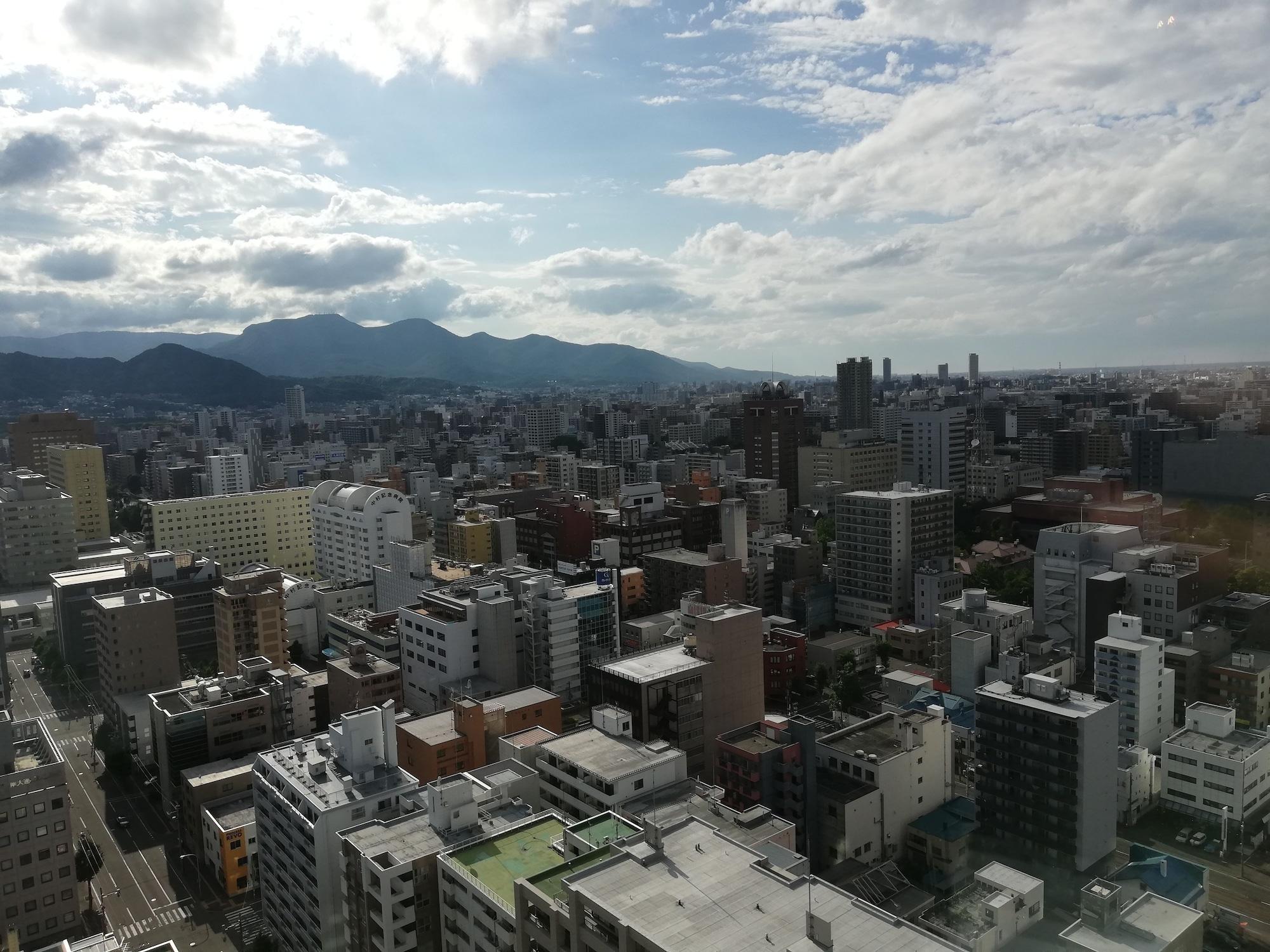 Sapporo Prince Hotel Eksteriør billede View of the city